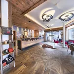 Alpine With Mountain Views * Neukirchen am Großvenediger