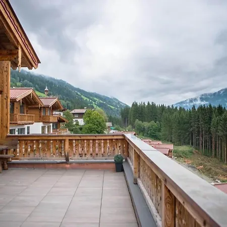 Alpine With Mountain Views Chalé Neukirchen am Großvenediger