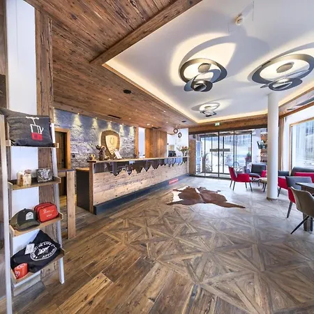 Alpine With Mountain Views * Neukirchen am Großvenediger