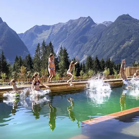 Alpine With Mountain Views Chalé