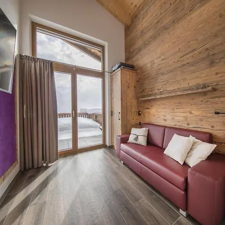 Alpine With Mountain Views * Neukirchen am Großvenediger