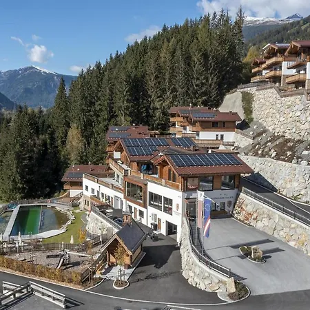 Chalé Alpine With Mountain Views Neukirchen am Großvenediger