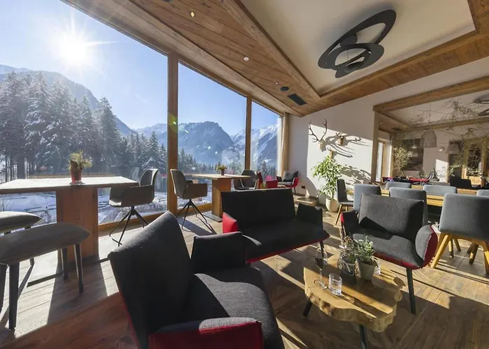 Alpine With Mountain Views *