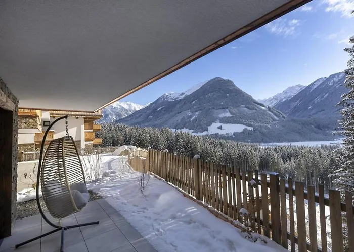 Alpine With Mountain Views Σαλέ *