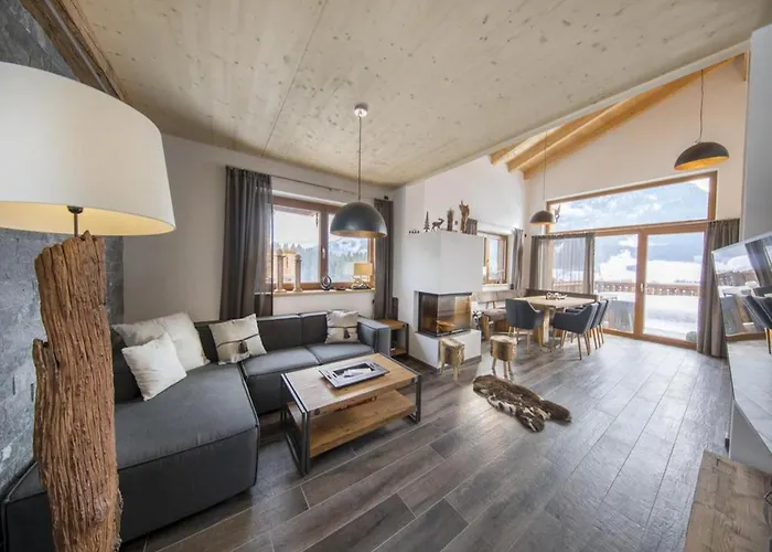 Alpine With Mountain Views Neukirchen am Großvenediger