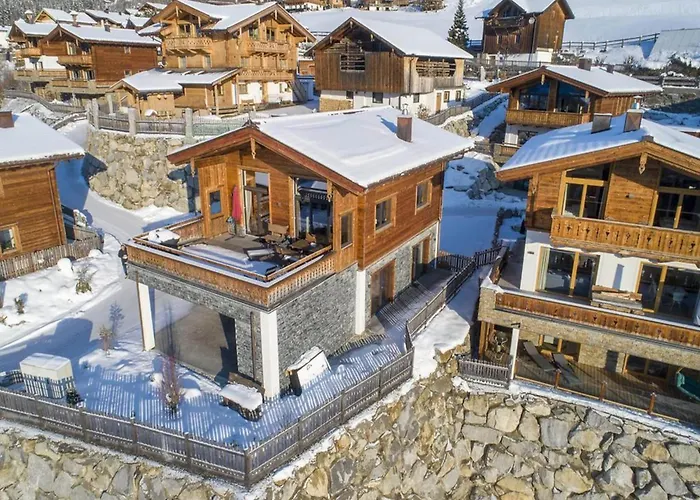 Chalet Alpine With Mountain Views